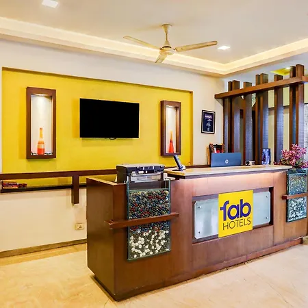 Fabhotel Suncity-3