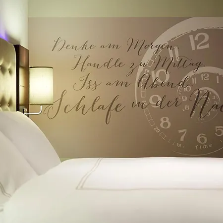 Premier Inn Hamburg St. Pauli-3