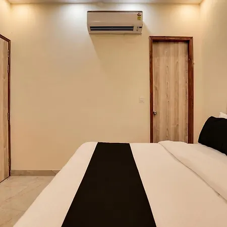 Super Townhouse Sector 63 A Noida-2
