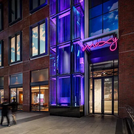 Moxy Bangkok Ratchaprasong-2