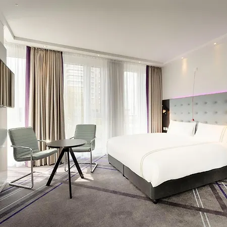 Premier Inn Berlin Alexanderplatz-3