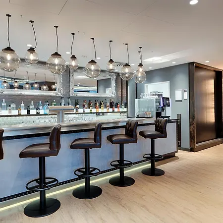 Premier Inn Berlin Kurfürstendamm-2