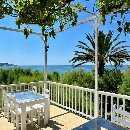 Riviera Beach Bungalows-2