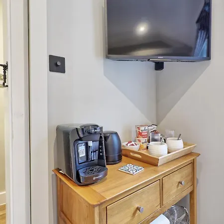 Noble Goose Rooms-2
