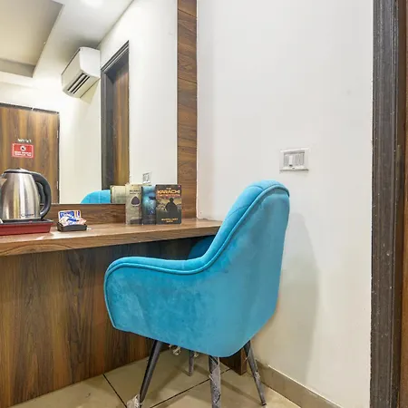 Hotel Le Grand - Walk-In From Rk Ashram Metro Station-3