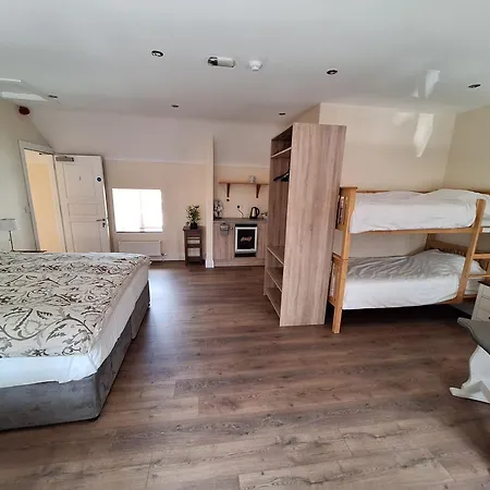 Ridge-Rock Accommodation-3