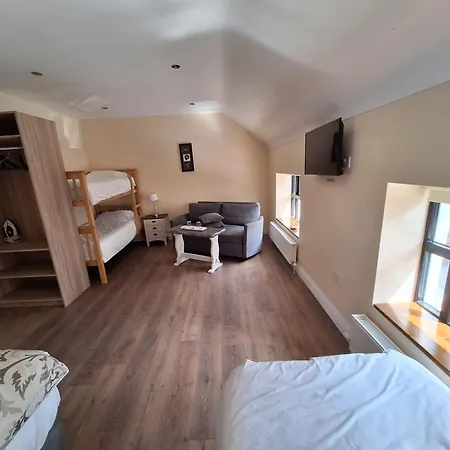 Ridge-Rock Accommodation-2