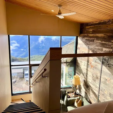 Mt Buller Chalet Hotel & Suites-2