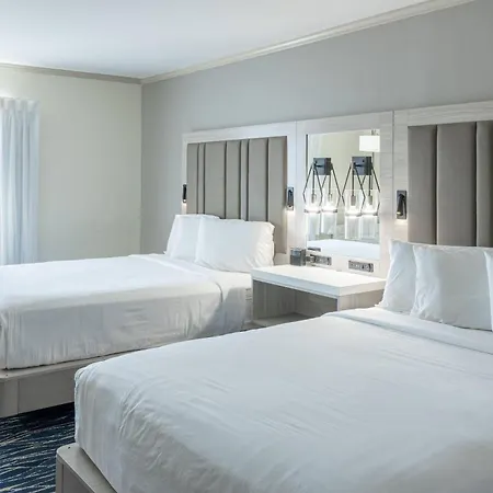 Inn On The Square, An Ascend Collection Hotel-3