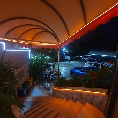 Biter Hotel-2