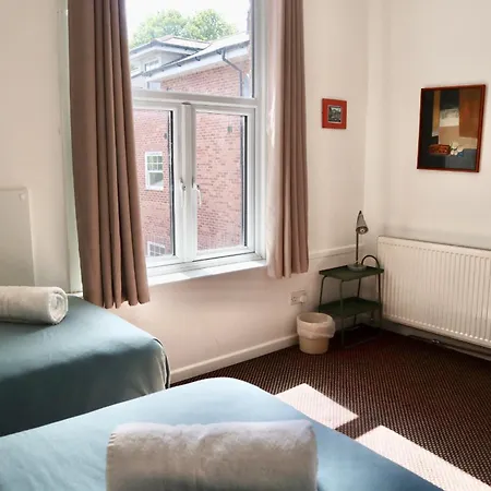 City Centre Guest House - Gloucester Park-2