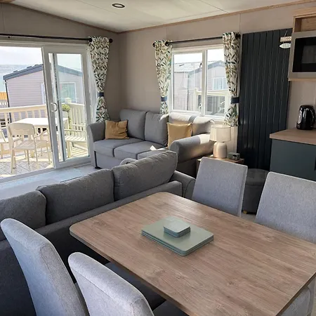 Caravan By The Sea Trecco Bay-2