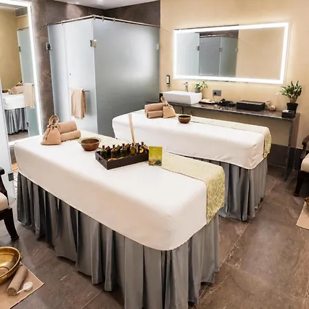 Gift City Club, A Member Of Radisson Individuals-3