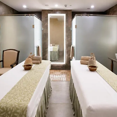 Gift City Club, A Member Of Radisson Individuals-2