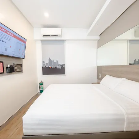 Red Planet Bgc The Fort-2