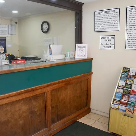 James River Inn & Suites-3