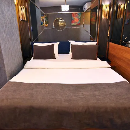 216 Eagle Palace Suite-2