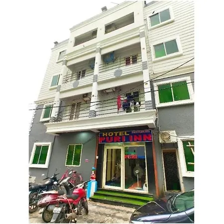 Puri Inn: Beachside Retreat with Lift & Parking-2