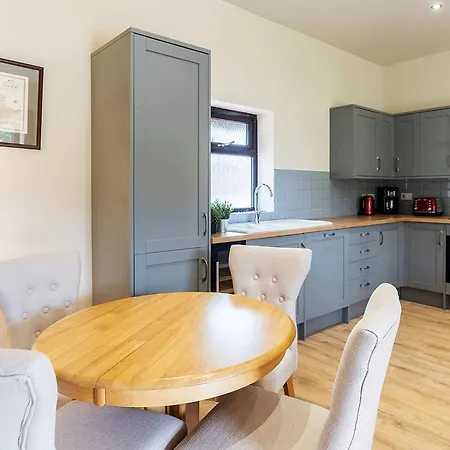 Beech Tree Park Cottages-3