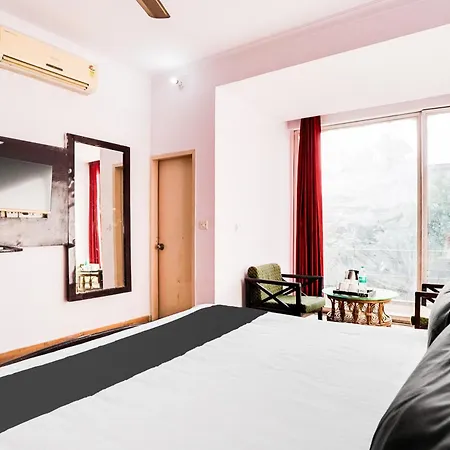 Hotel O Noida Stay-2