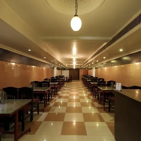 Oyo Flagship 8128 Hotel Valli Paradise-2