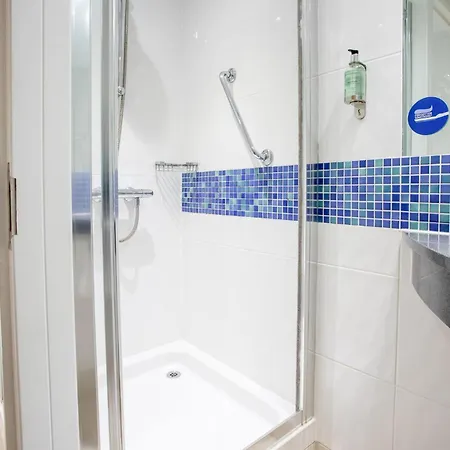Holiday Inn Express Dunfermline By Ihg-3