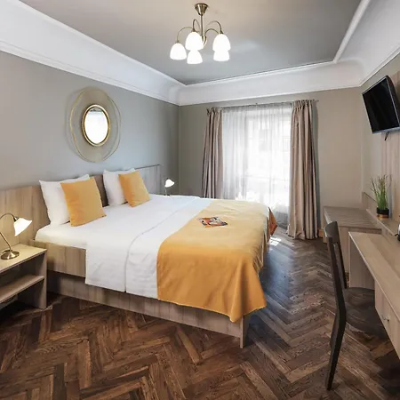 Hotel "Palac U Kocku" By Adrez, Palace At The Cats-2
