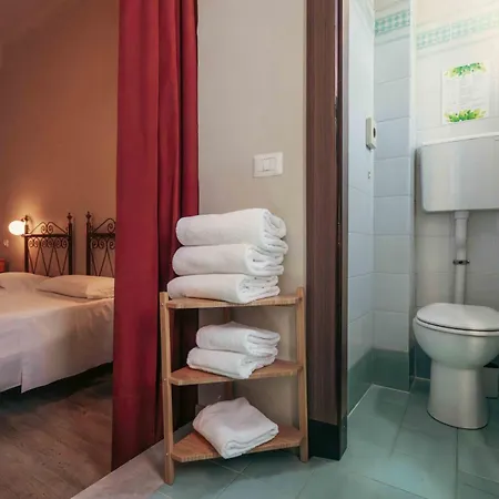 Hotel Italia-2