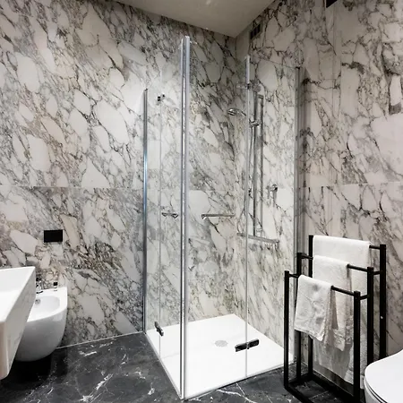 Waldorf Suite Hotel-2