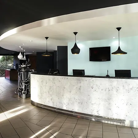 Ibis Swansea-2