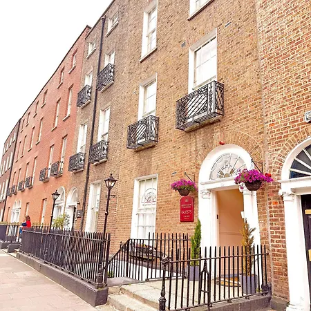 Baggot Court Townhouse-3