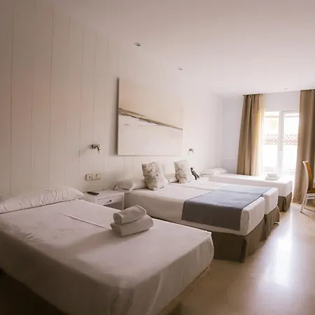 Hotel Oasis Con Parking Incluido-2