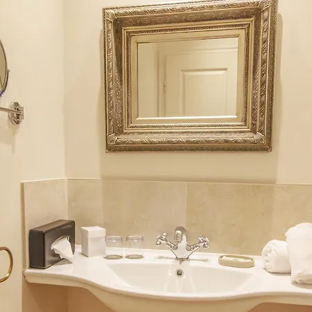 Hotel La Villa Sainte Valerie Adults Only-3