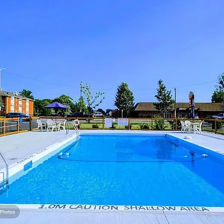 A1 Inn Niagara Falls-3