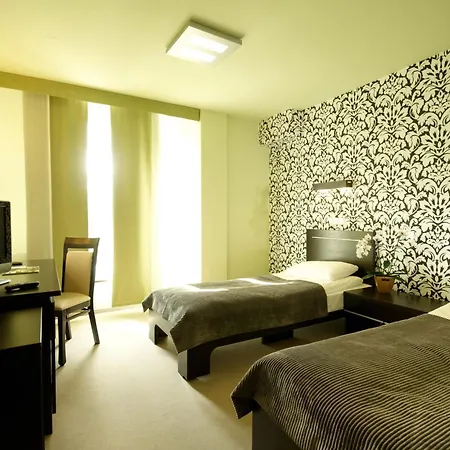Hotton Hotel-3
