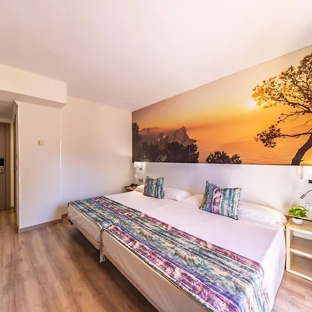 Hotel Tropic-2