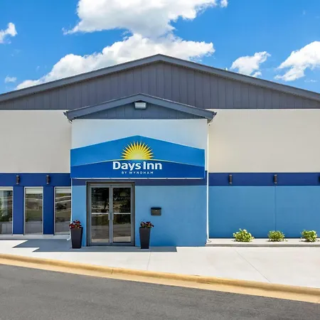 Days Inn By Wyndham La Crosse-2