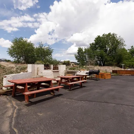 Marianna Inn Panguitch-3