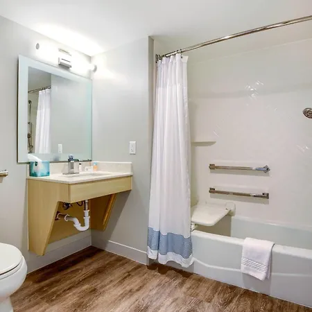 Mainstay Suites-3