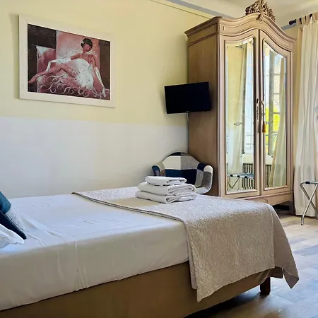 Hotel Le Siecle-3