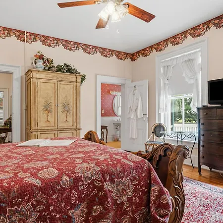 Rockwood Manor Bed & Breakfast-3