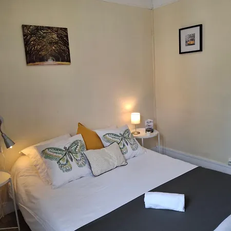 Logis Hotel Des Remparts - Saint-Lo-2