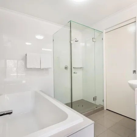 Mirra Chana Beachfront Apartments Mooloolaba-2