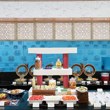 Golden Tulip Lucknow-3