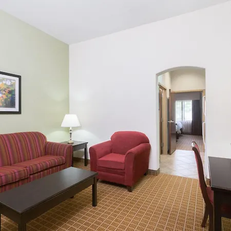 Hawthorn Extended Stay By Wyndham Kingsland-2