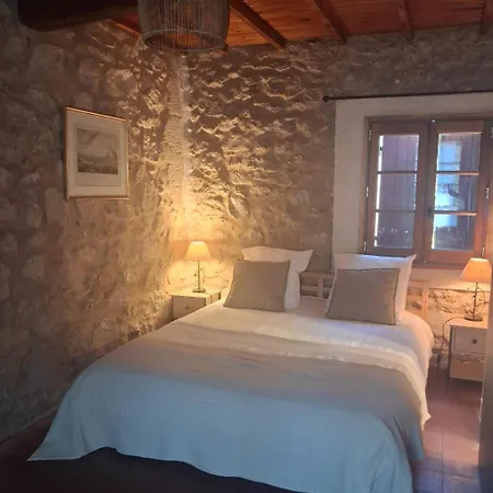 Le Vieux Moulin De Jouques-2