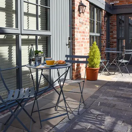 The Lawrance Luxury Aparthotel - York-2