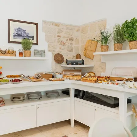 Antico Mondo Rooms & Suites-2