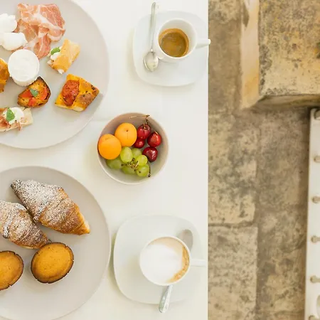 Antico Mondo Rooms & Suites-2