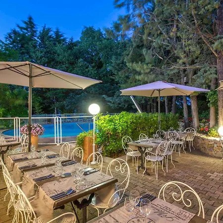 Ibis Brignoles Provence Verte-2